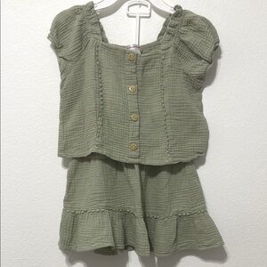 Love Squared Girls Green Button-Up Top and Skirt Set Size 10 EUC